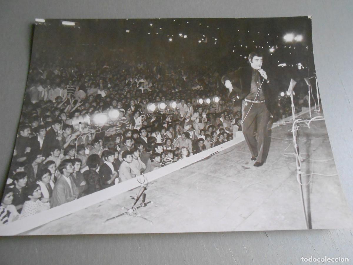 Fotos de Cantantes: FOTO de - PERET - de 24 x 18 cms.