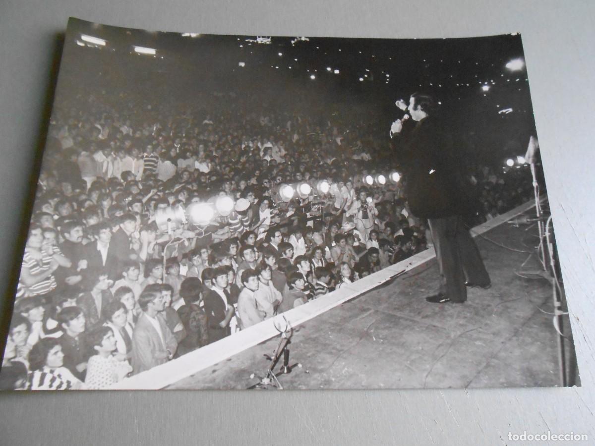 Fotos de Cantantes: FOTO de - PERET - de 24 x 18 cms.