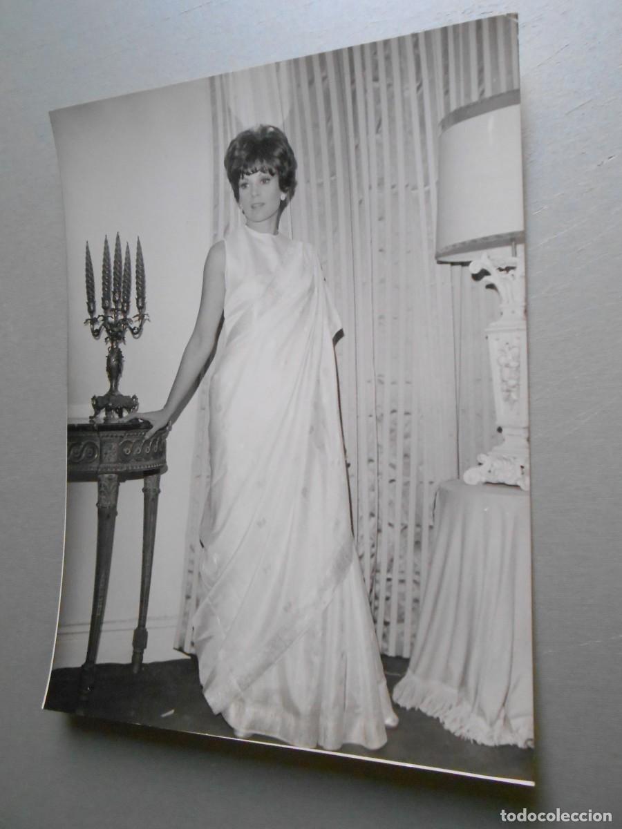 Fotos de Cantantes: FOTO de - SALOME - de 18 x 24 cms.
