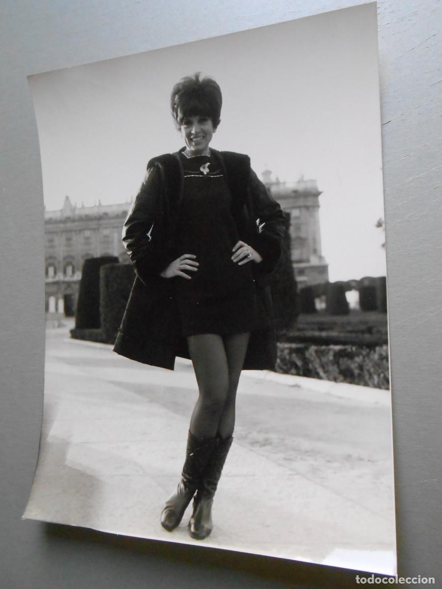 Photos of Singers: FOTO de - SALOME - de 18 x 24 cms.