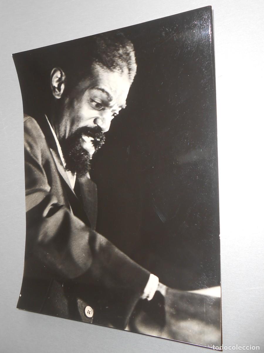 Fotos de Cantantes: FOTO de - LOU BENNETT - de 18 x 24 cms.