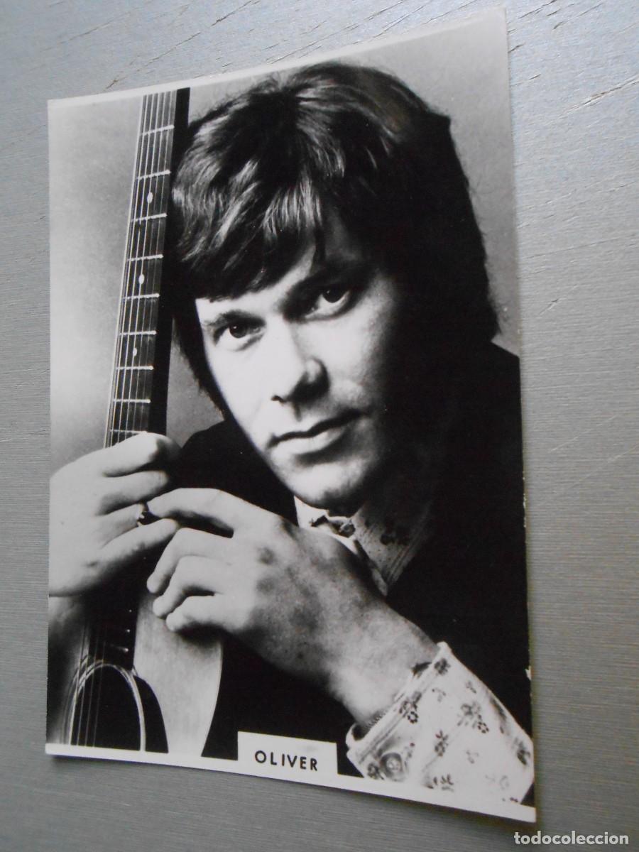 Fotos de Cantantes: FOTO de - OLIVER - de 9 x 12,5 cms.