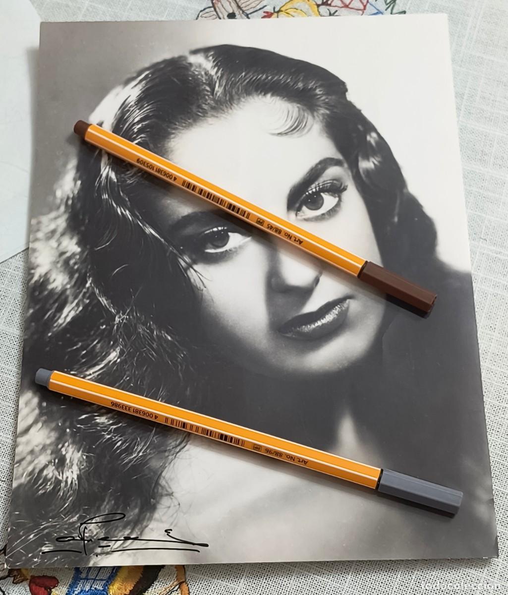 Fotos de Cantantes: FOTOGRAF&Iacute;A DE ARTISTA - FOTO ESTUDIO ALFREDO / BARCELONA