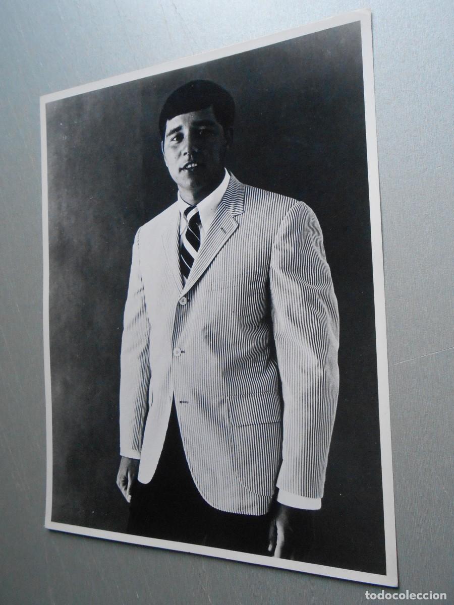 Fotos de cantantes: FOTO de - CHRIS MONTEZ (Estados Unidos) - de 18 x 24 cms.