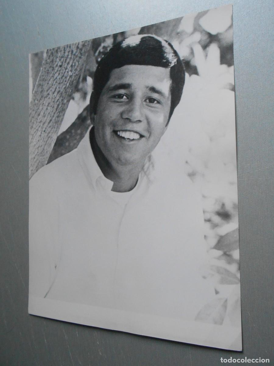 Fotos de cantantes: FOTO de - CHRIS MONTEZ (Estados Unidos) - de 18 x 24 cms.