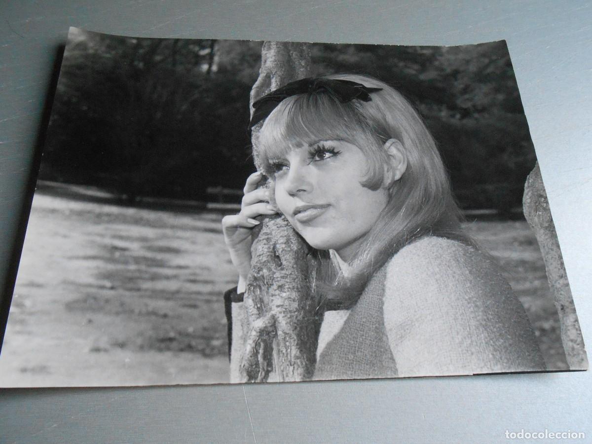 Fotos de cantantes: FOTO de - MARY GEMA - de 24 x 18 cms.