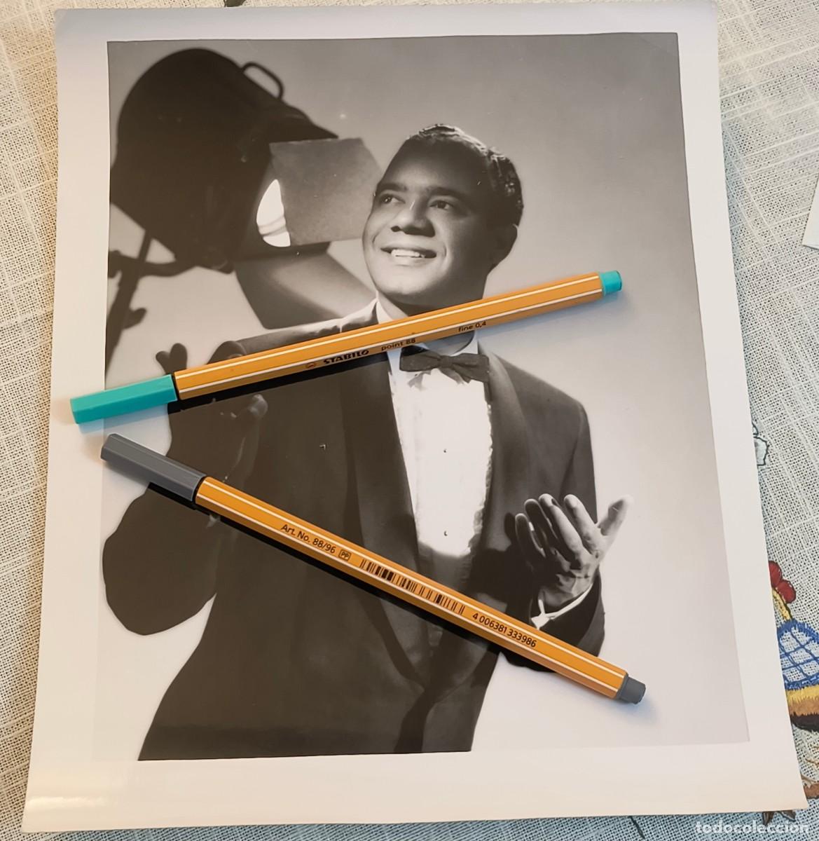 Fotos de cantantes: FOTOGRAF&Iacute;A DE ARTISTA