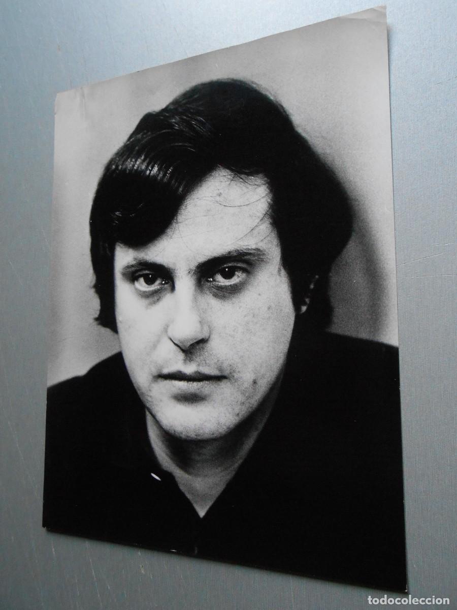 Fotos de cantantes: FOTO de - JUAN CARLOS CALDERON - de 18 x 24 cms.
