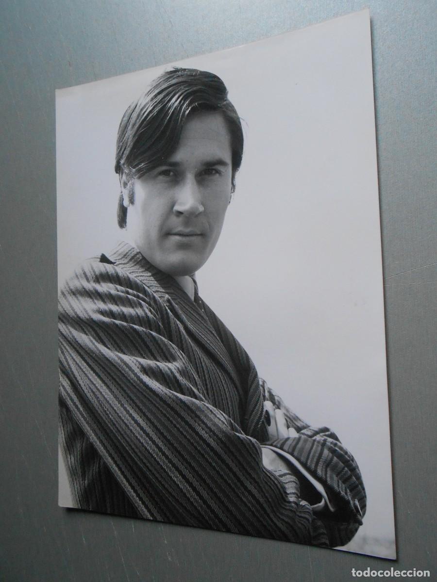 Fotos de cantantes: FOTO de - TONY BERNAN - de 18 x 24 cms.