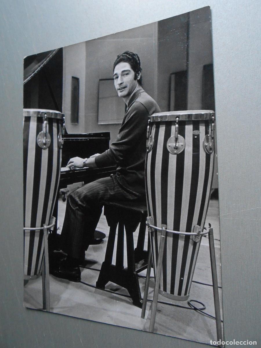 Fotos de cantantes: FOTO de - CHACHO - de 18 x 24 cms.