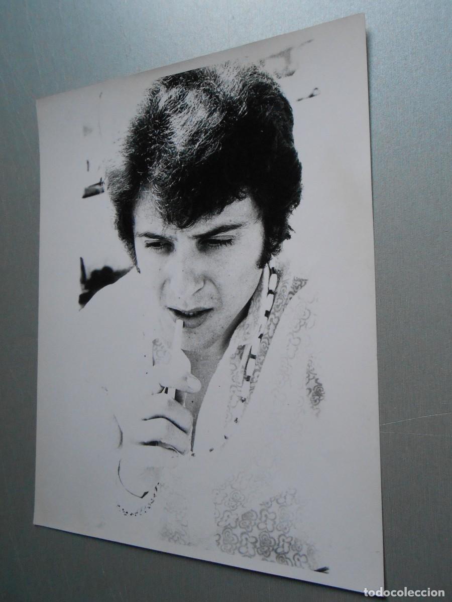 Fotos de cantantes: FOTO de - ANTONIO - de 18 x 24 cms.