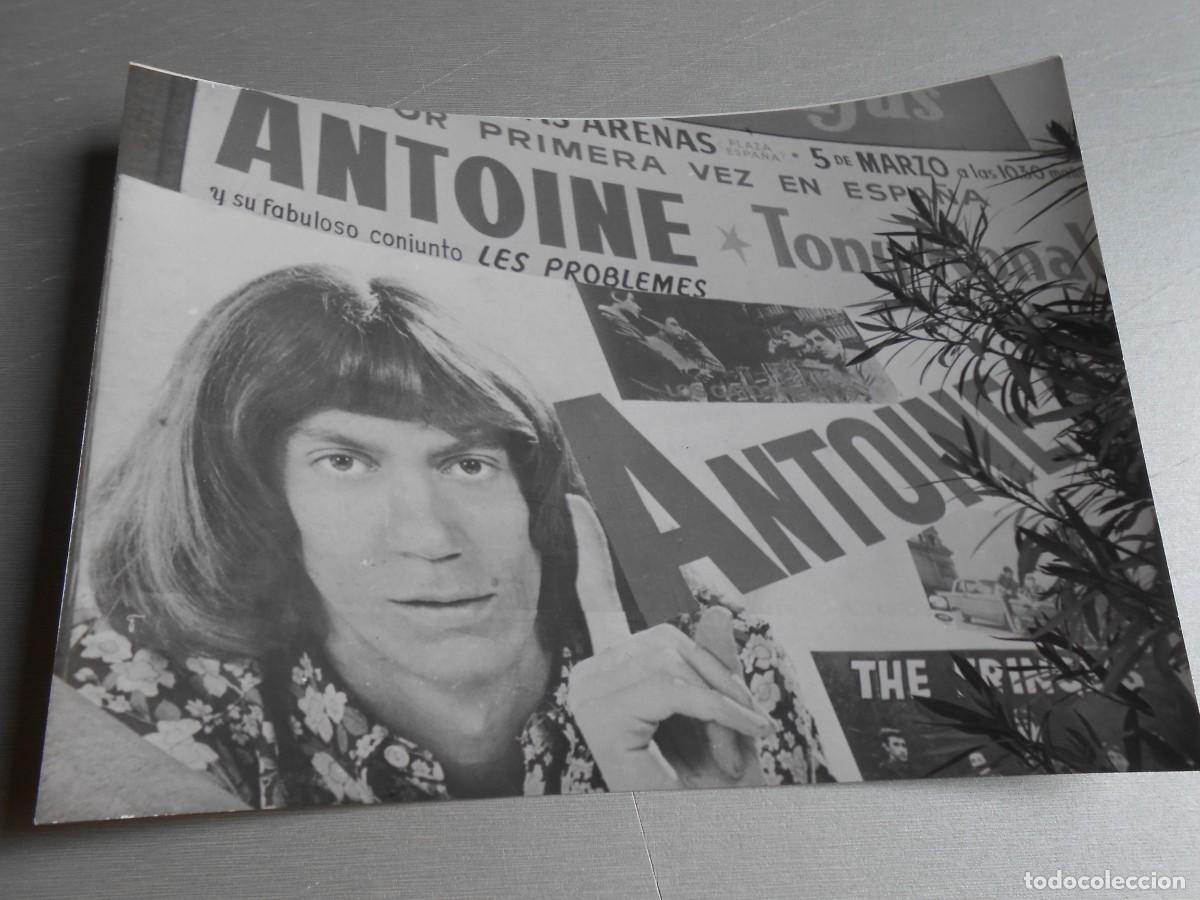 Fotos de cantantes: FOTO de - ANTOINE (Francia) - de 17,5 x 13 cms.