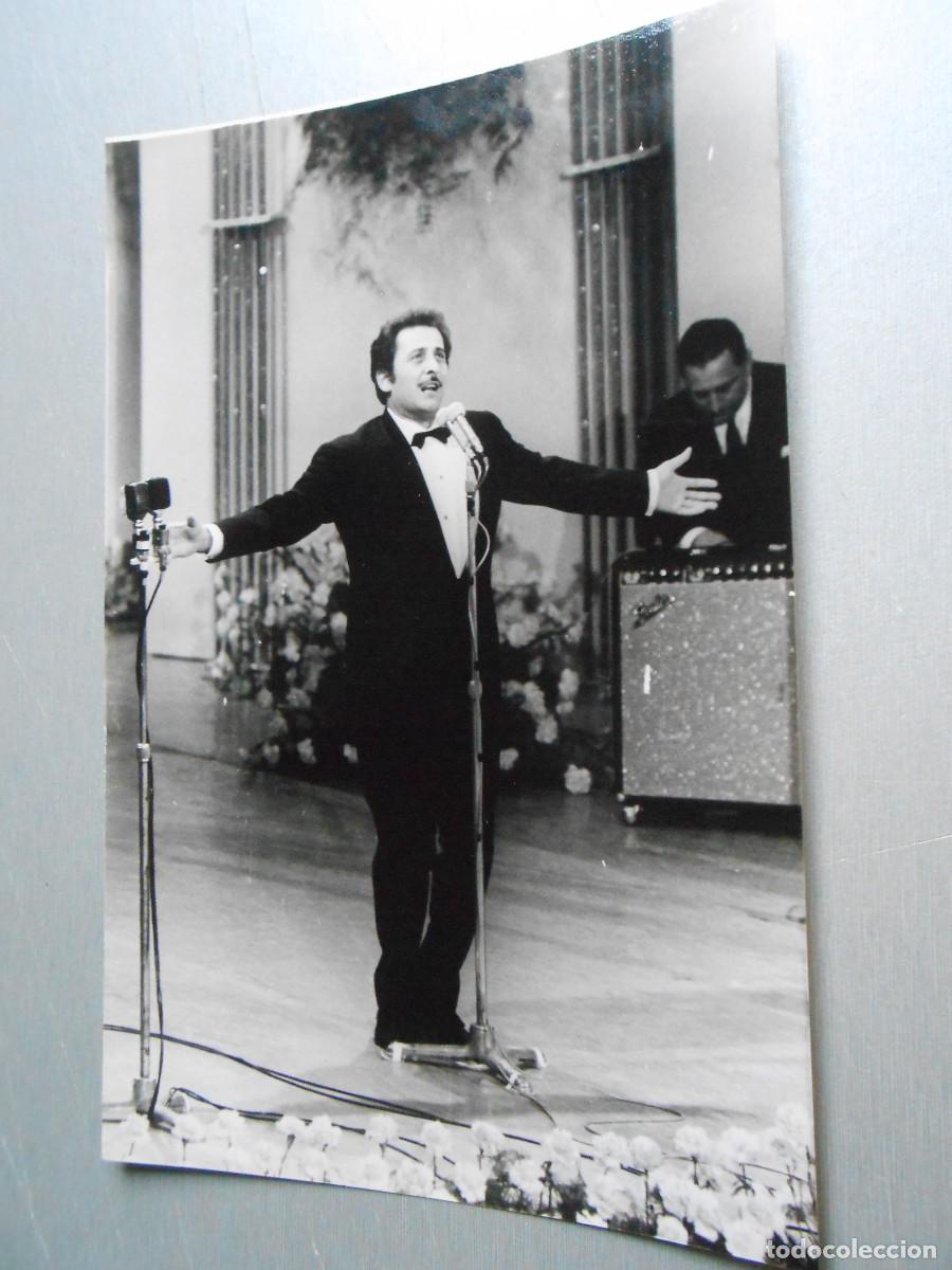 Photos of Singers: FOTO de - DOMENICO MODUGNO - de 12 x 18 cms.