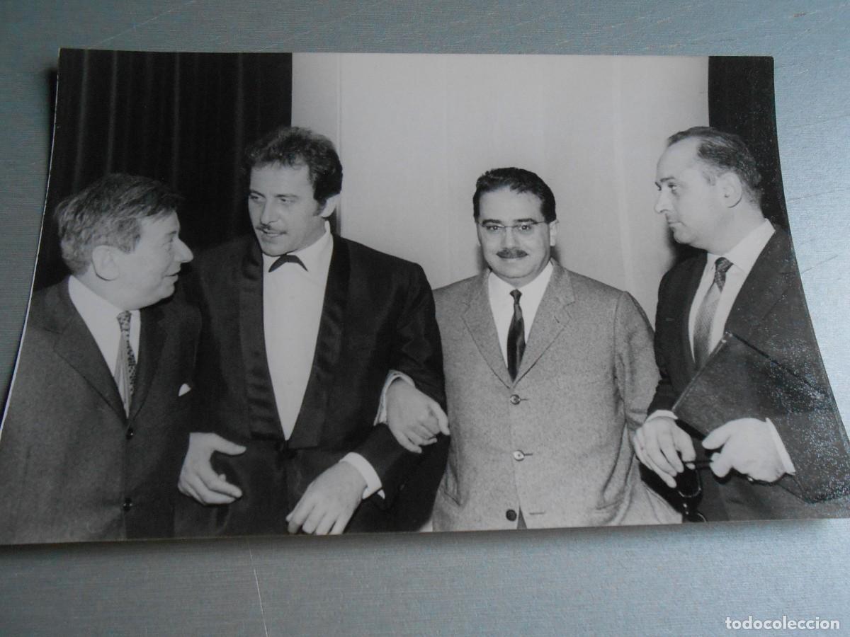 Photos of Singers: FOTO de - DOMENICO MODUGNO - de 18 x 12 cms.