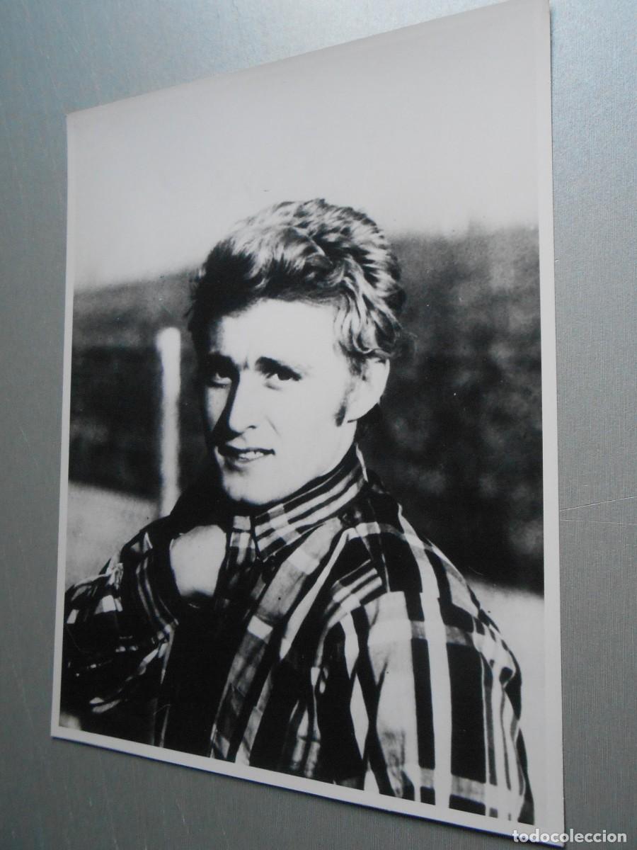 Photos de Chanteurs et Chanteuses: FOTO de - CHRISTOPHE - de 18 x 24 cms.
