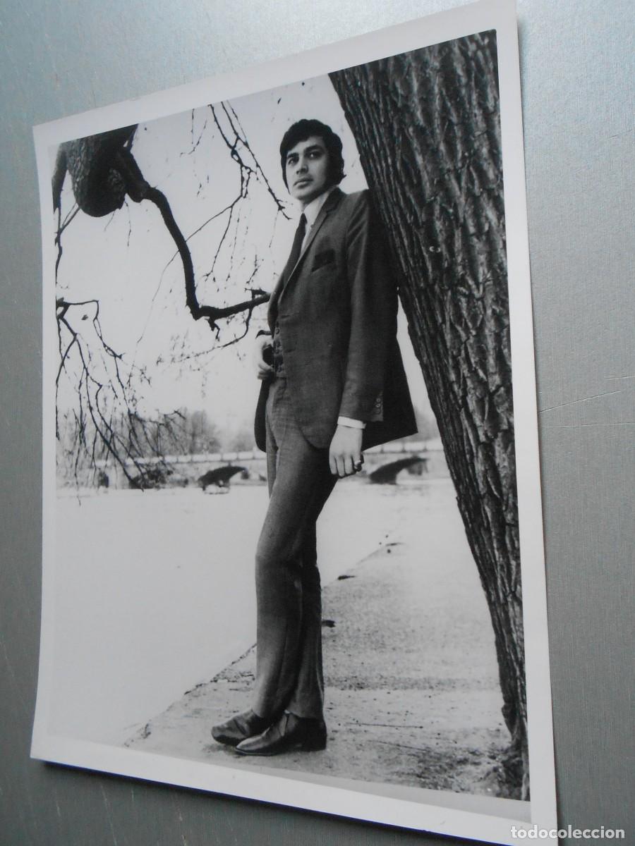 Fotos de cantantes: FOTO de - ENGELBERT HUMPERDINCK - de 18 x 24 cms.