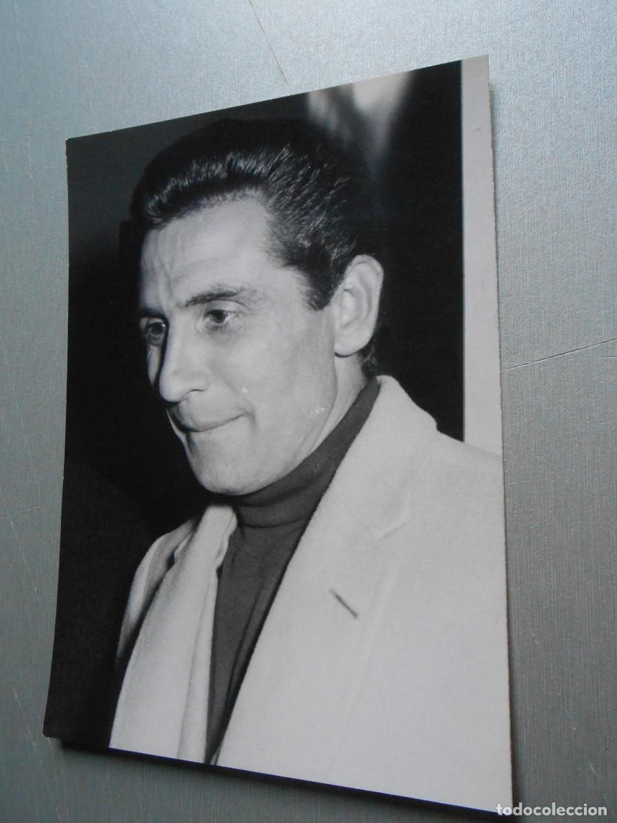 Fotos de cantantes: FOTO de - GILBERT BECAUD - de 10,5 x 15 cms.