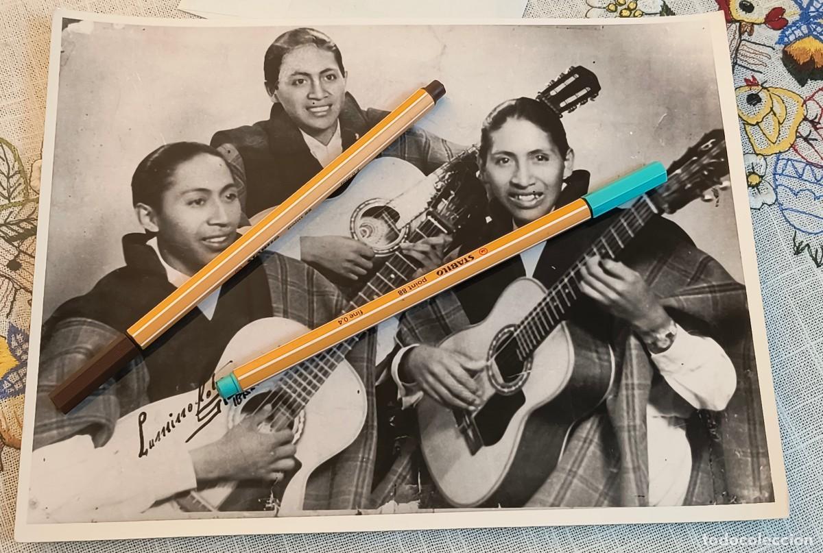 Fotos de cantantes: FOTOGRAF&Iacute;A | GRUPO MUSICAL LOS IMBAYAS
