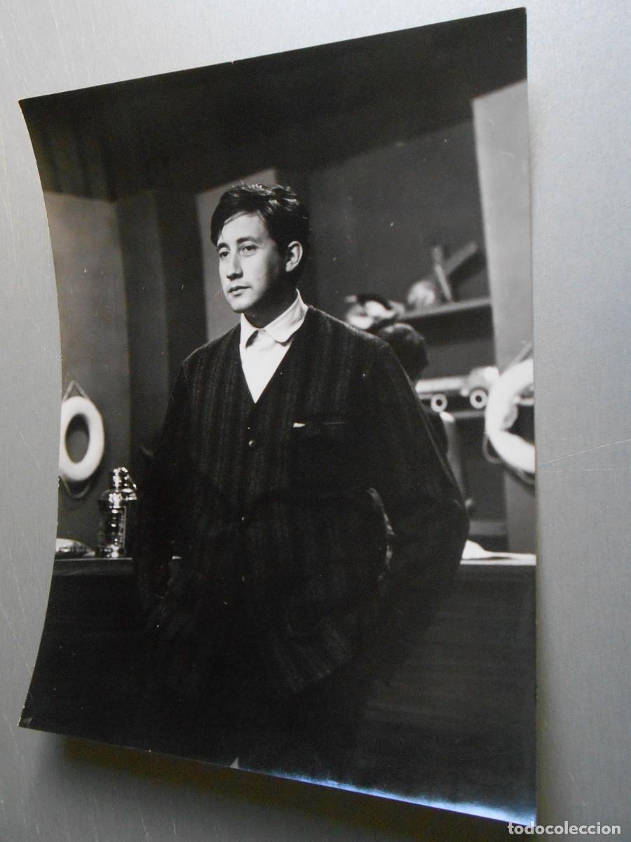 Photos de Chanteurs et Chanteuses: FOTO de - LUIS AGUIL&Eacute; - de 18 x 24 cms.