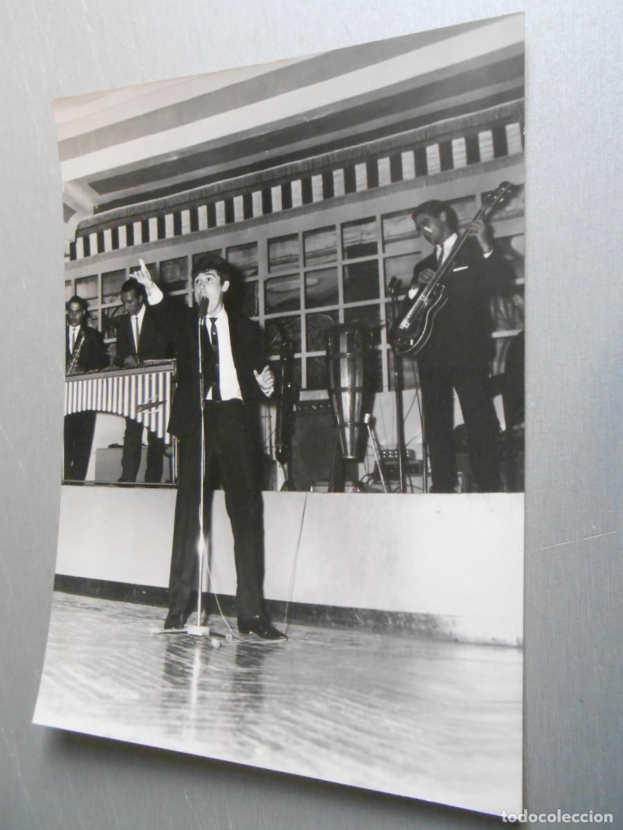 Fotos von Musikern: FOTO de - RAPHAEL - de 13 x 18 cms.