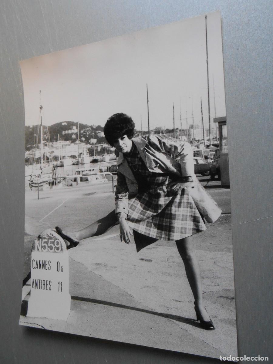 Photos de Chanteurs et Chanteuses: FOTO de - SALOME - de 18 x 24 cms.