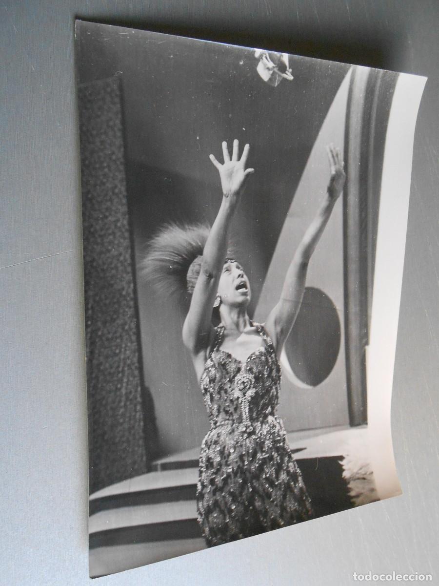 Fotos de cantantes: FOTO de - JOSEPHINE BAKER - de 18 x 24 cms.