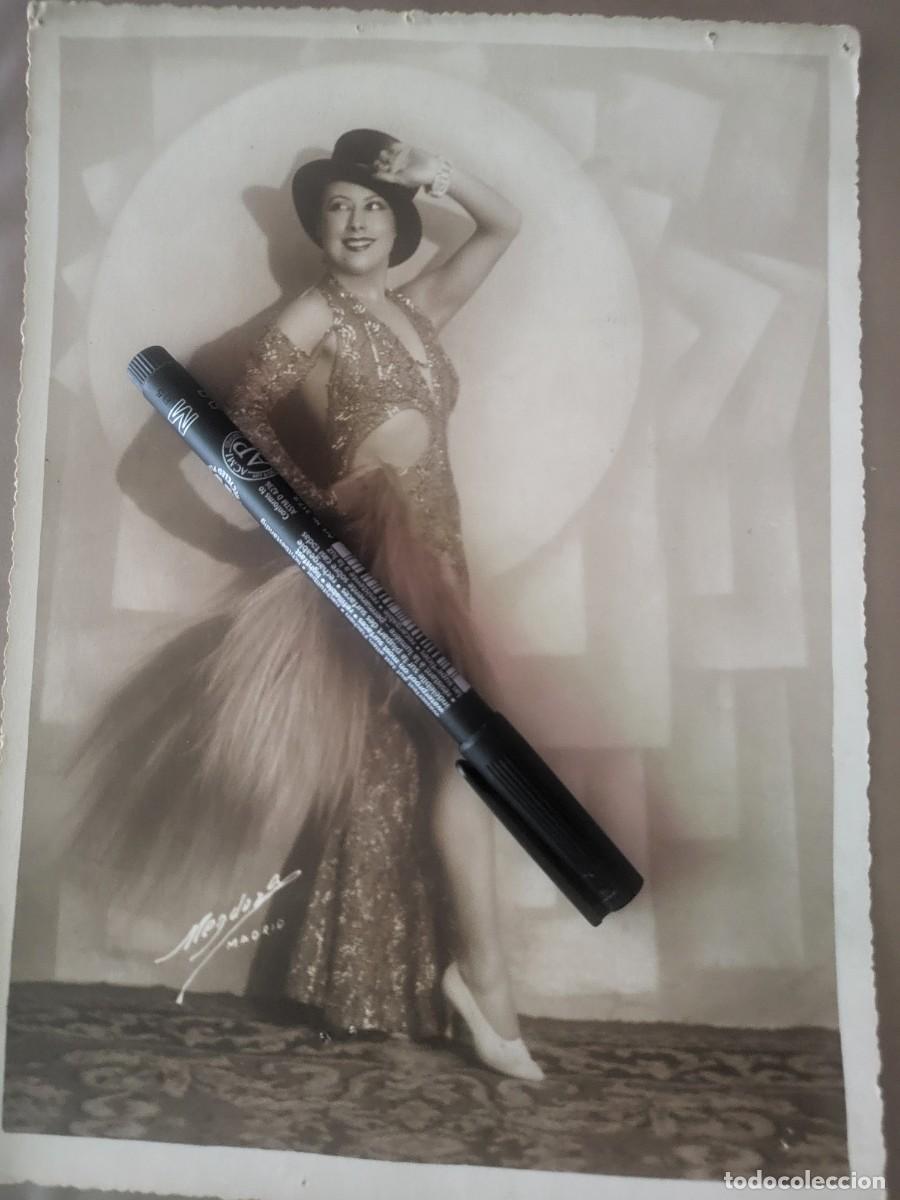 Fotos von Musikern: Reyes Castizo [La Yankee] fotografia original de Mendoza [Madrid] 18 X 24 ctms...