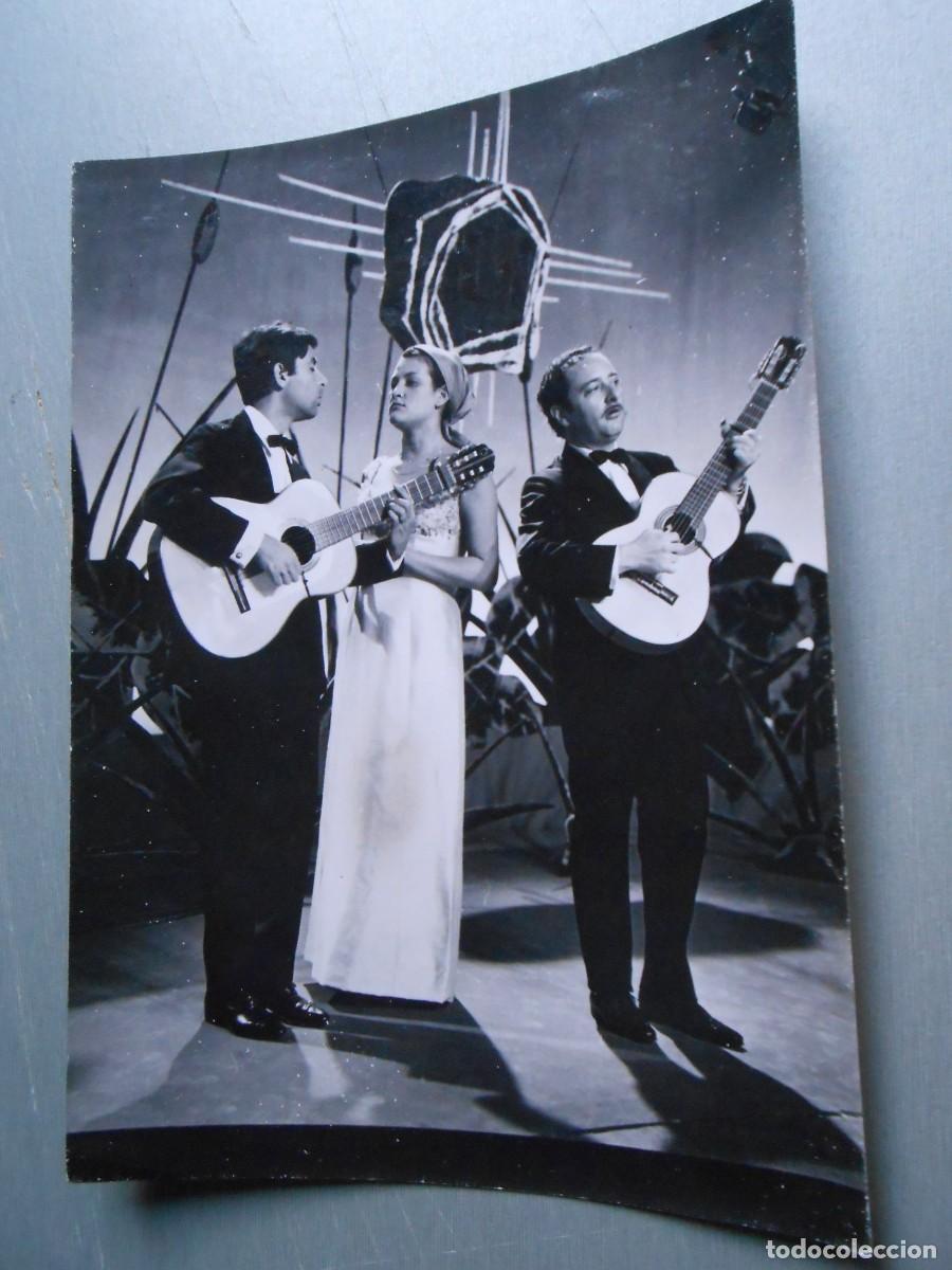 Fotos de cantantes: FOTO de - LOS MACHUCAMBOS - de 13 x 18 cms.