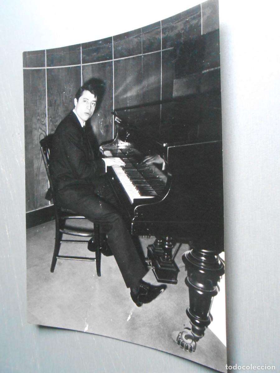 Fotos de cantantes: FOTO de - TITO MORA - de 13 x 18 cms.