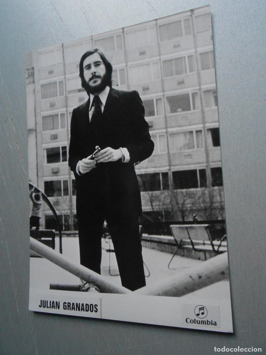 Fotos de cantantes: FOTO de - JULIAN GRANADOS - de 13 x 18 cms.