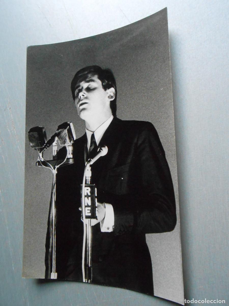 Fotos de cantantes: FOTO de - J. E. MOCHI - de 12 x 18 cms.