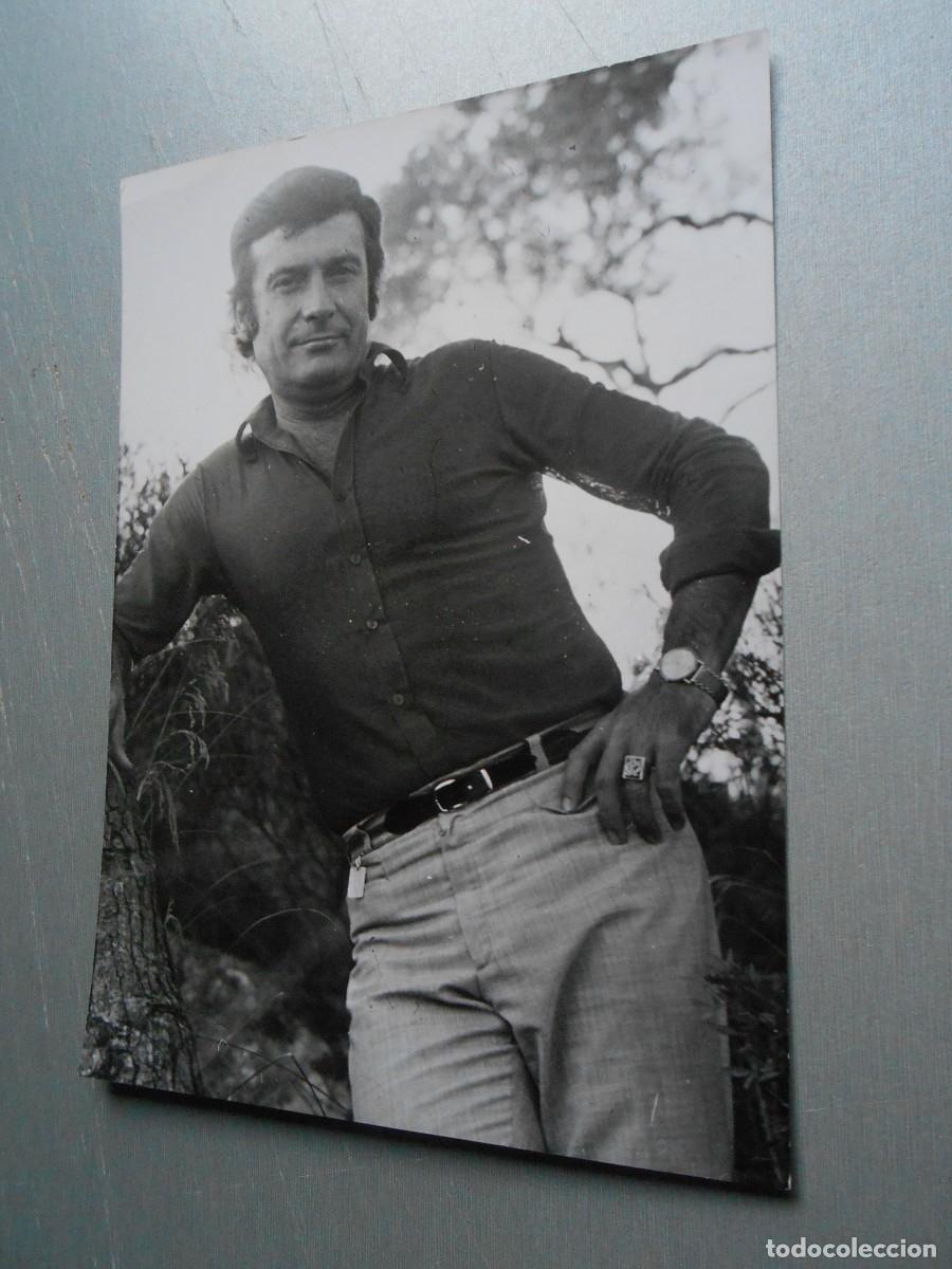 Fotos de cantantes: FOTO de - RAMON CALDUCH - de 12,5 x 18 cms.