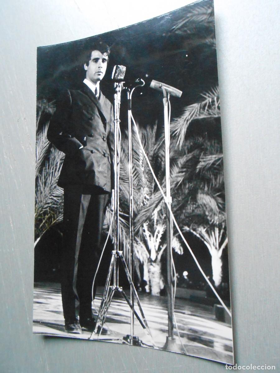 Fotos de cantantes: FOTO de - SANTY - de 11,5 x 18 cms.