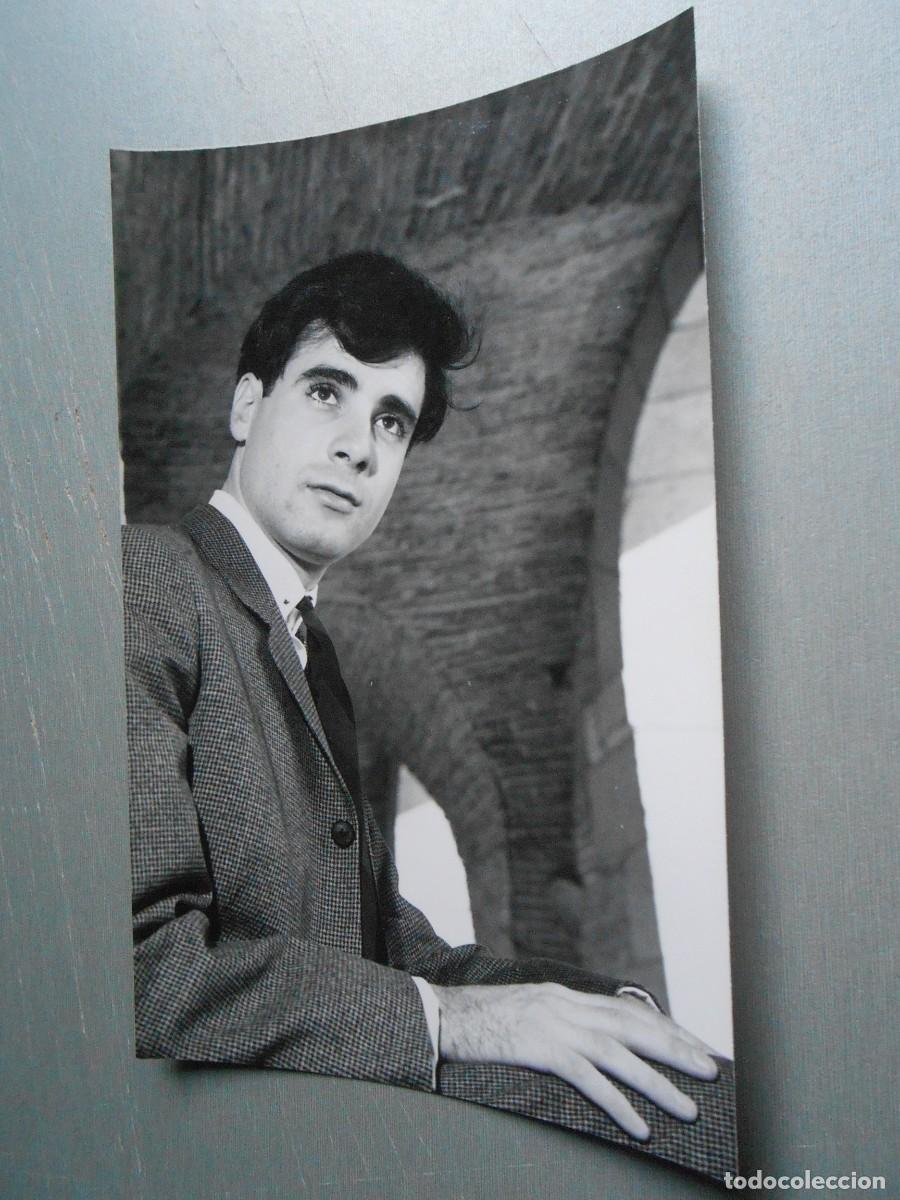 Fotos de cantantes: FOTO de - SANTY - de 11,5 x 18 cms.
