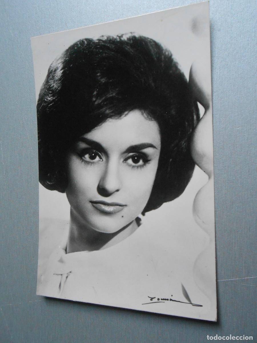 Fotos de cantantes: FOTO de - MARIA DOLORES - de 10 x 15 cms.
