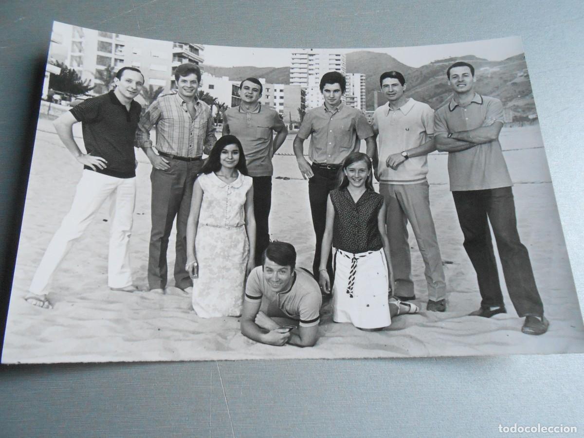 Fotos de cantantes: FOTO de - ALICIA GRANADOS - de 18 x 12 cms.