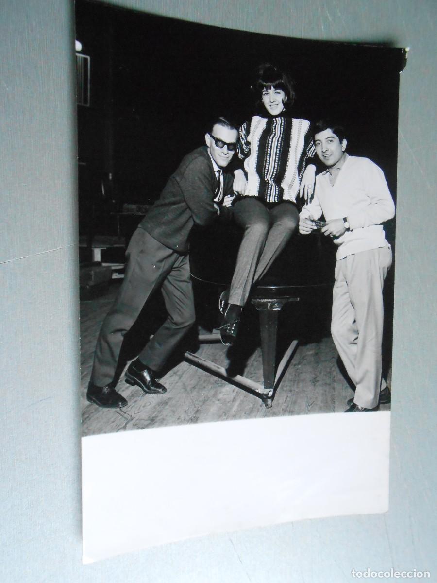 Fotos de cantantes: FOTO de - LOS 3 SUDAMERICANOS en el Estudio &rdquo;BELTER&rdquo;- de 12 x 18 cms.