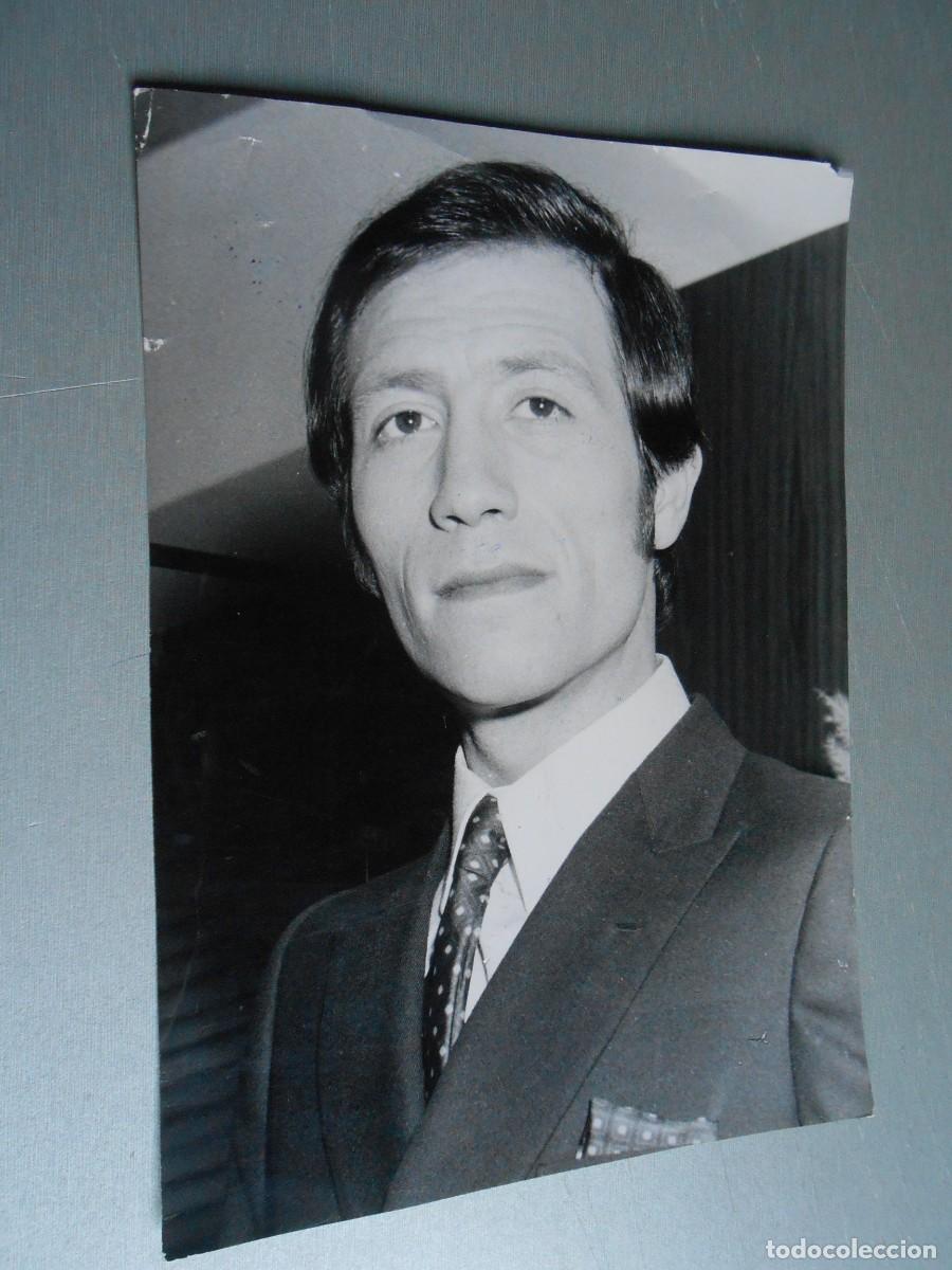 Photos de Chanteurs et Chanteuses: FOTO de - FERNANDO MENDOZA - de 14,5 x 20 cms.