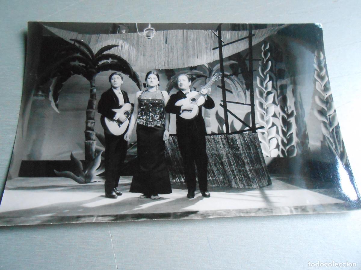 Fotos de cantantes: FOTO de - LOS MACHUCAMBOS - de 18 x 12 cms.