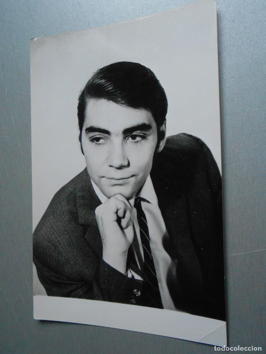 Fotos de cantantes: FOTO de - TONY ESCUDERO - de 11,5 x 18 cms.