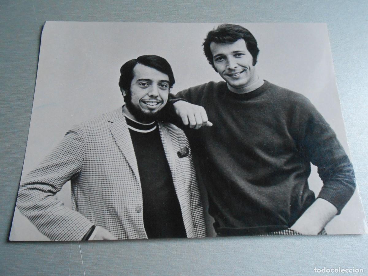 Fotos de cantantes: FOTO de - HERB ALPERT y SERGIO MENDES - de 17 x 12,5 cms.