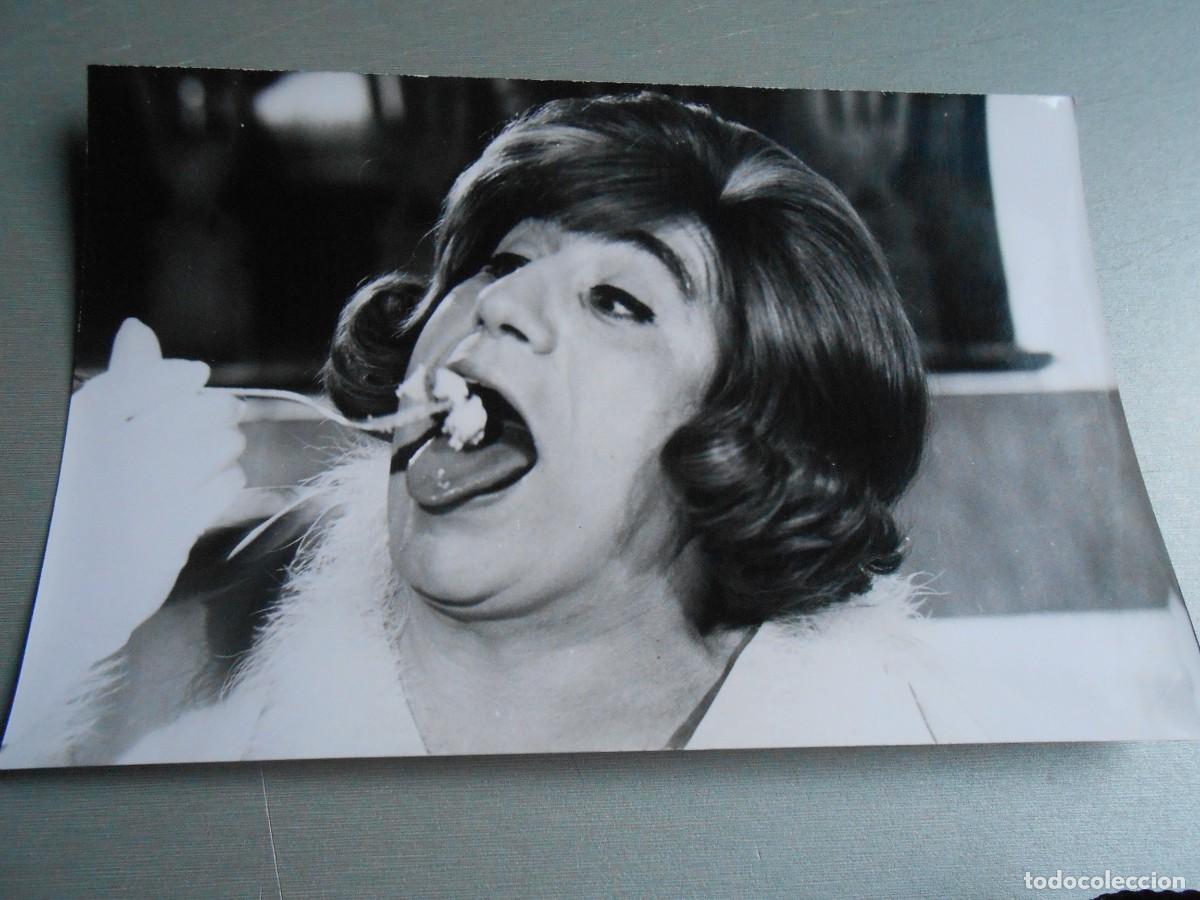 Fotos de cantantes: FOTO de - de la Pel&iacute;cula &rdquo;LA TIA DE CARLOS EN MINI FALDA&rdquo; 6 - de 18 x 12 cms.
