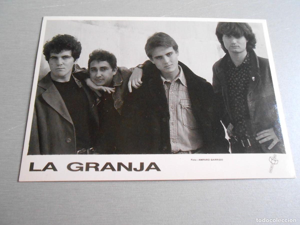 Fotos de cantantes: FOTO de - LA GRANJA - de 15 x 10,5 cms.