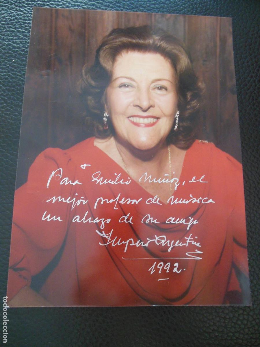 Photos de Chanteurs et Chanteuses: IMPERIO ARGENTINA FOTOGRAF&Iacute;A CON AUT&Oacute;GRAFO A&Ntilde;O 1992