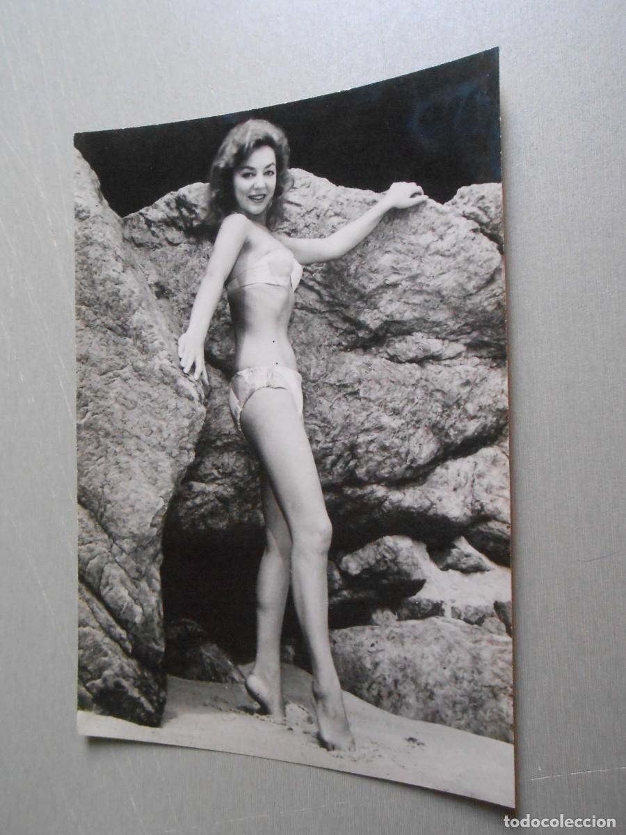 Fotos de cantantes: FOTO de - C&Eacute;CILE DEVILE - de 12,5 x 18 cms.