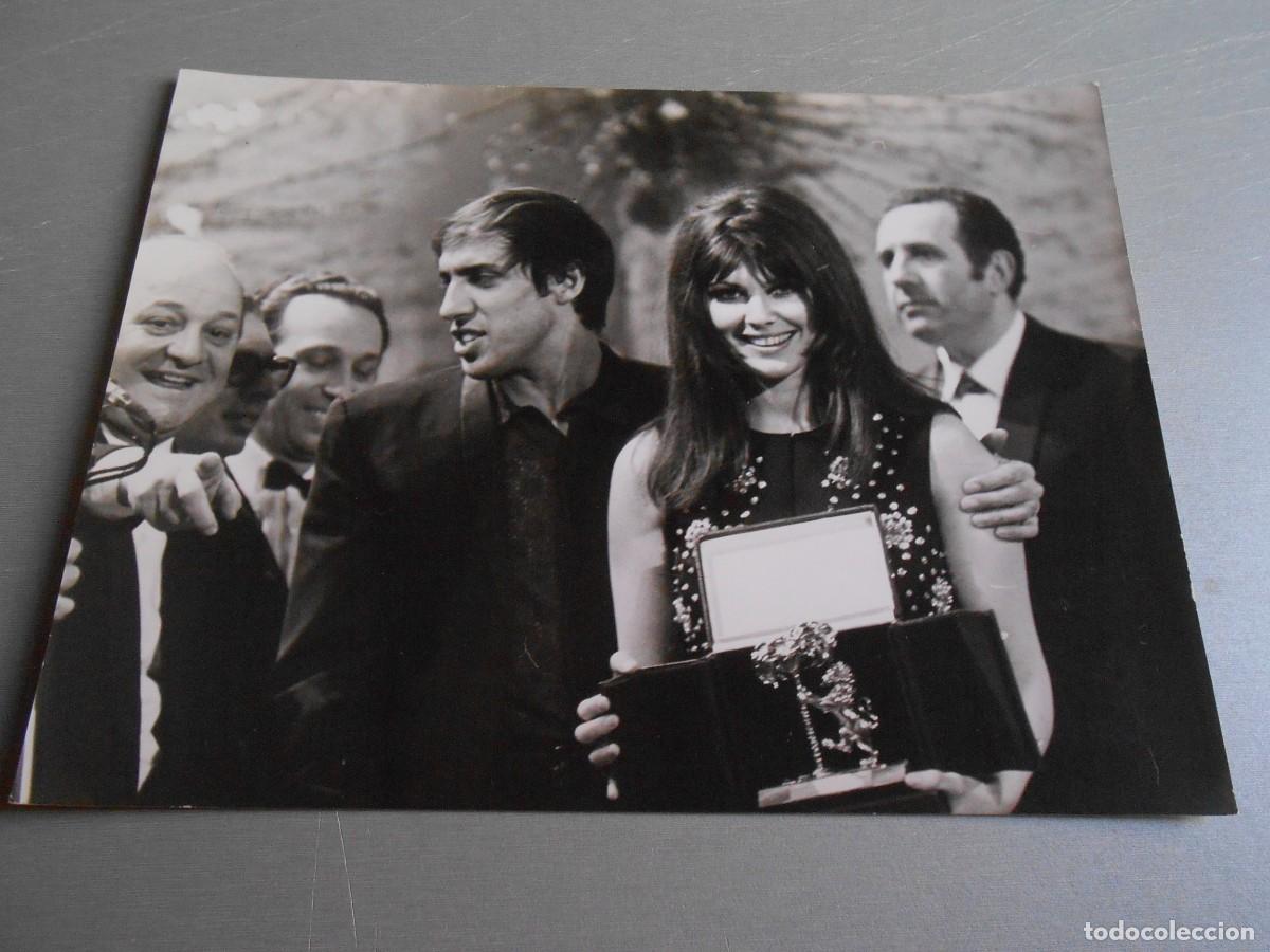 Fotos de cantantes: FOTO de - ADRIANO CELENTANO - de 24 x 18 cms.