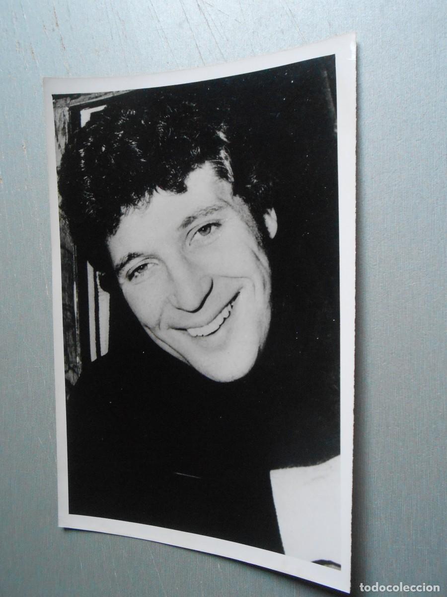 Fotos de cantantes: FOTO de - TOM JONES - de 12 x 18 cms.