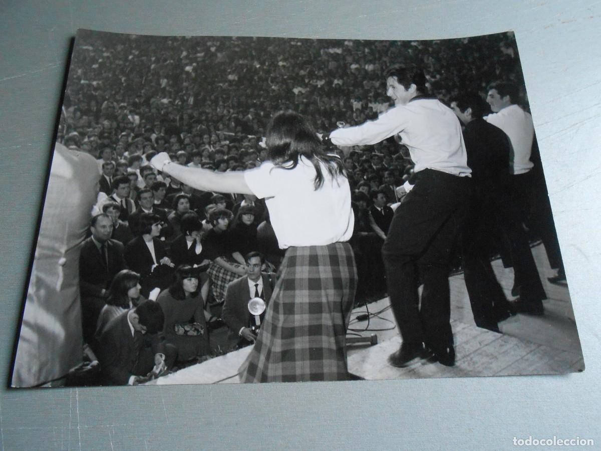Fotos de cantantes: FOTO de - ALEX MARCO en el Palacio de Deportes de Barcelona - de 24 x 18 cms.