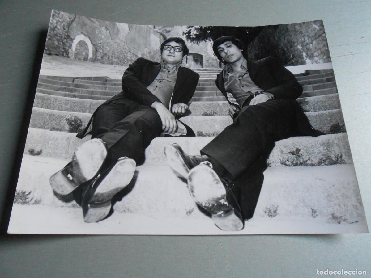 Fotos de cantantes: FOTO de - LOS AMAYA - de 24 x 18 cms.