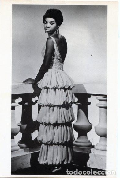 Fotos de cantantes: NINA SIMONE. Postal original USA.